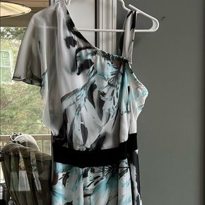 Full-Length Gown, Perfect for Prom or Formal Occasion, EUC